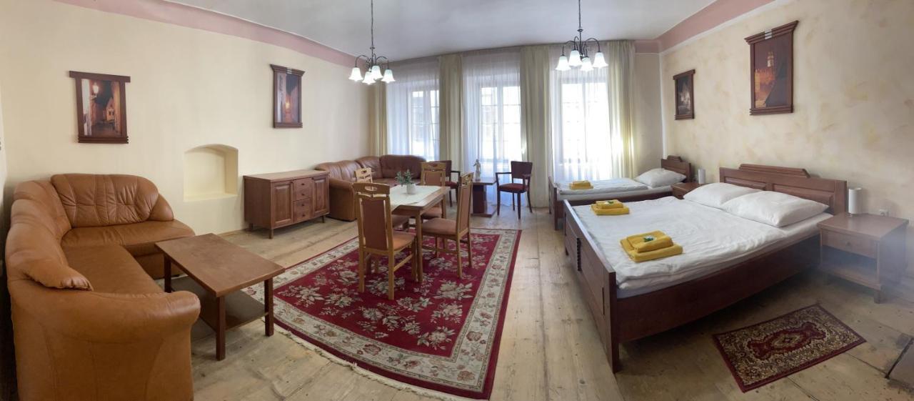Pension Pod Radnicí Český Krumlov Exteriér fotografie