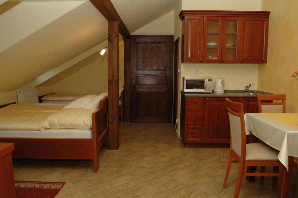 Pension Pod Radnicí Český Krumlov Exteriér fotografie